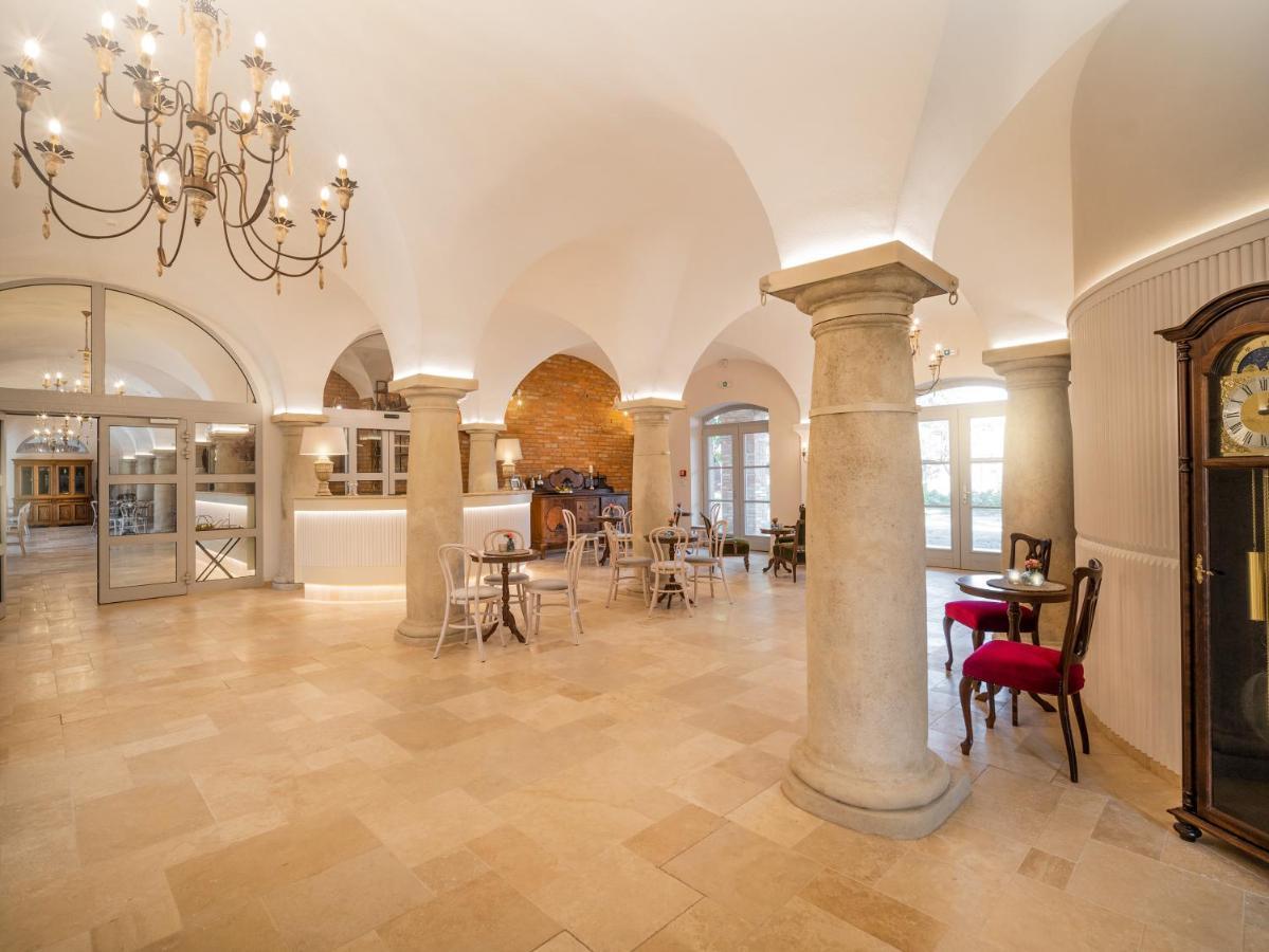 Arkady Hof Hotel Stupava Dış mekan fotoğraf