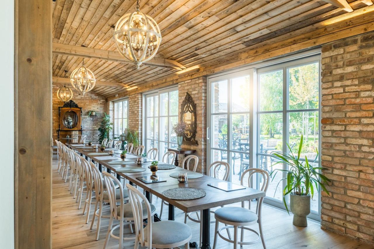 Arkady Hof Hotel Stupava Dış mekan fotoğraf